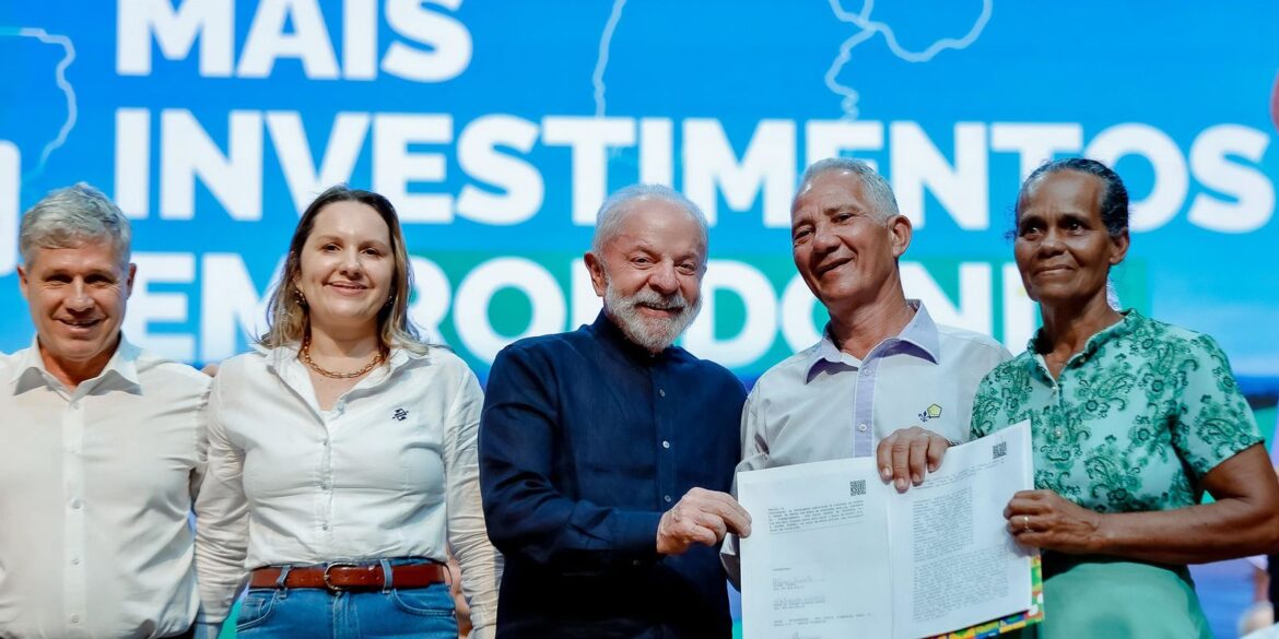 bolsonaro-esta-tendo-o-direito-de-se-defender,-diz-lula