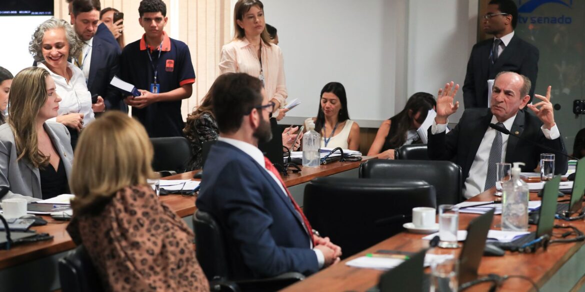 ccj-do-senado-aprova-novo-codigo-eleitoral-com-900-artigos