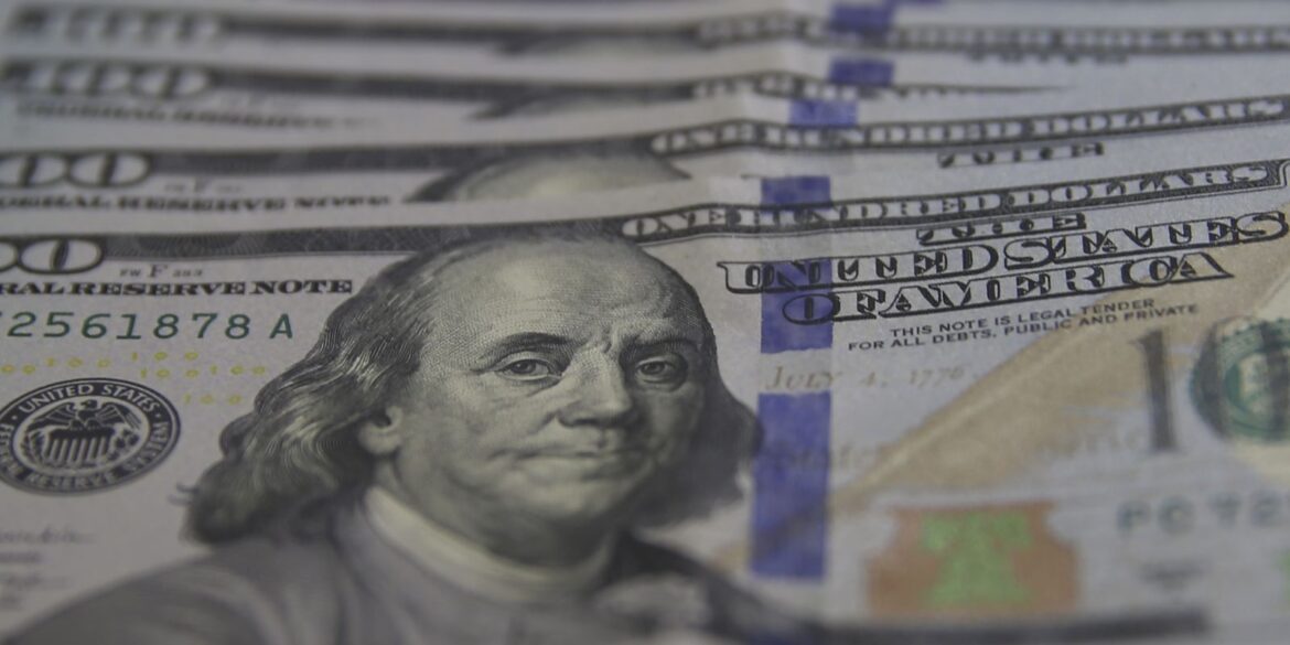 dolar-fecha-abaixo-de-r$-5,40-pela-primeira-vez-em-11-dias
