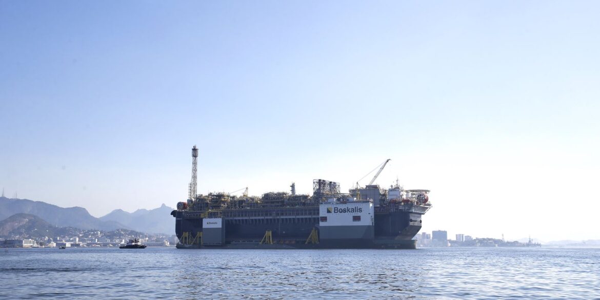 leilao-de-pre-sal-vende-5-dos-7-blocos-ofertados;-agio-chega-a-251,63%