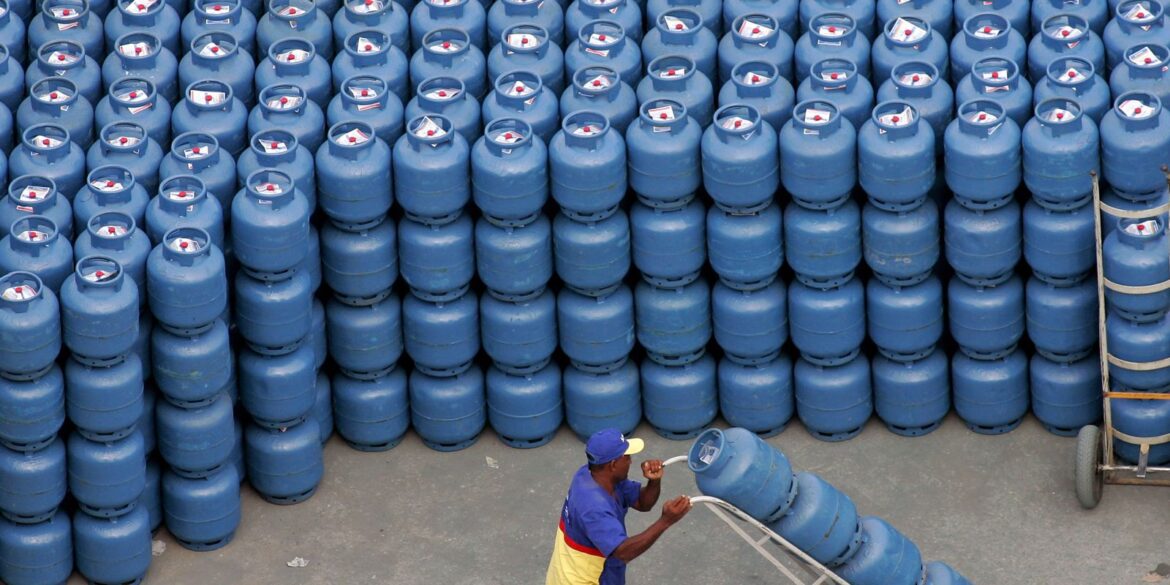 beneficiarios-com-nis-final-7-recebem-auxilio-gas-nesta-terca-feira