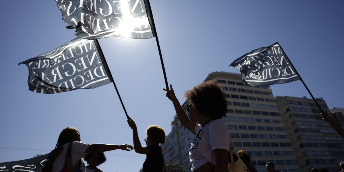 marcha:-comunicadoras-negras-discutem-enfrentamento-a-violencia-online