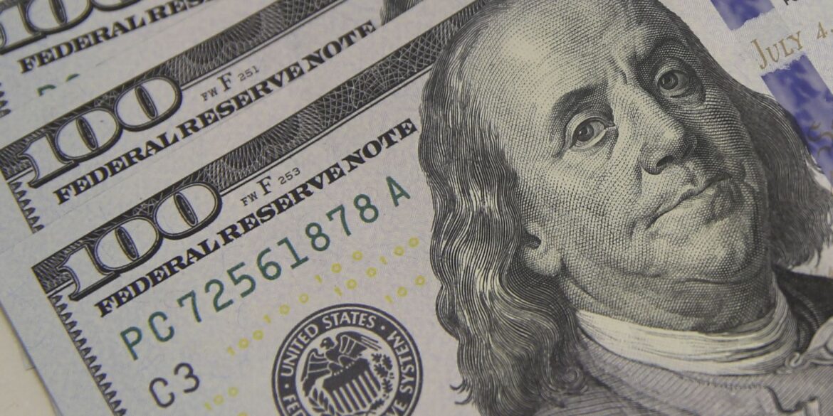 dolar-fecha-em-r$-5,28-com-preocupacoes-sobre-oriente-medio
