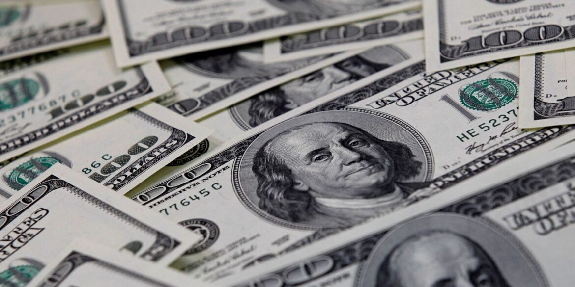 bolsa-cai-2,22%,-e-dolar-volta-a-subir-acima-de-r$-5,06